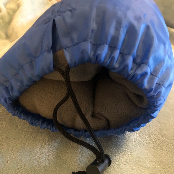 NWT camping pillow and carry bag - Picture 6 of 9